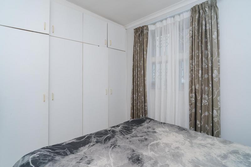 1 Bedroom Property for Sale in Kenilworth Western Cape